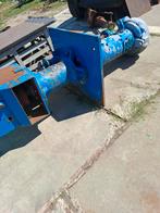 Kignda. Pompe à eau sale, pompe à ours, Enlèvement ou Envoi