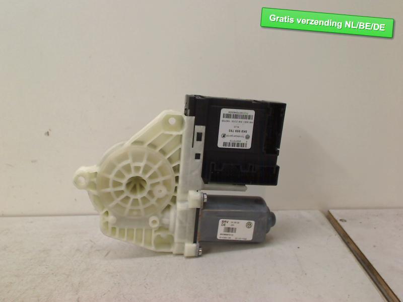 MOTOR RAAMMECHANIEK LINKS VOOR Golf VI (5K1) (5k0959701d), Gebruikt, Voor, De Bloemendaal 21 21
5221 EB  'S HERTOGENBOSCH, NL