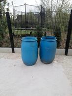 Plastieken vaten voor wateropvang, Ophalen