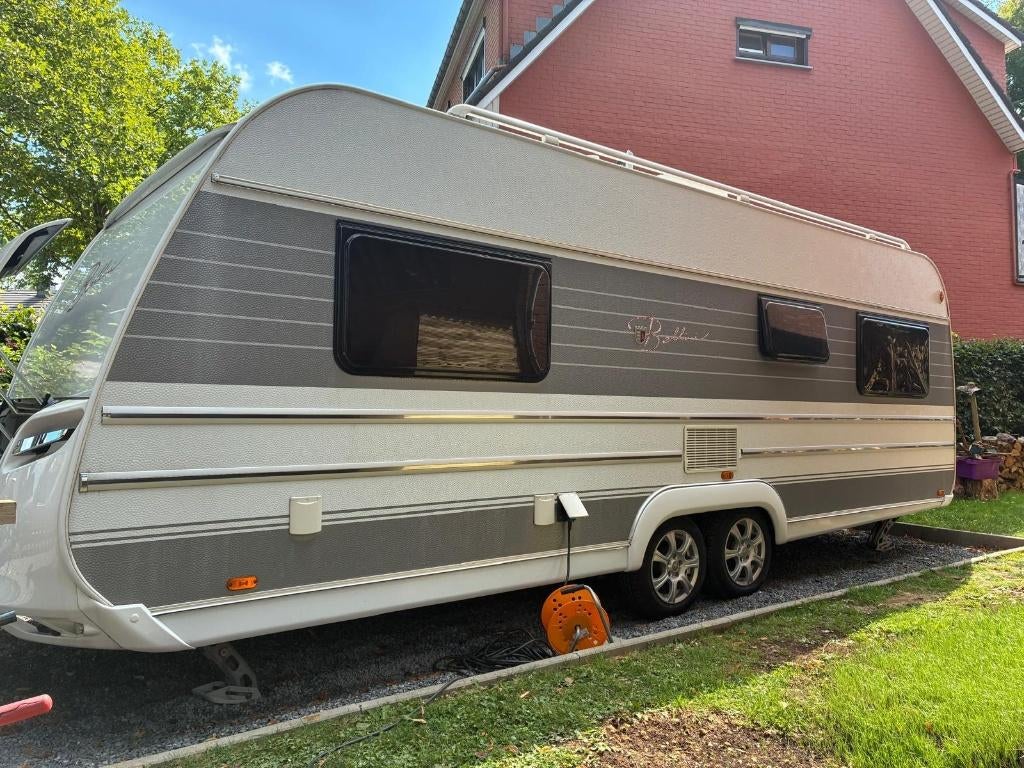 CARAVANE, Caravanes & Camping, Caravanes, Particulier, jusqu'à 5, 1500 - 2000 kg, Tabbert, Grand lit, Coin salon convertible, 8 mètres et plus