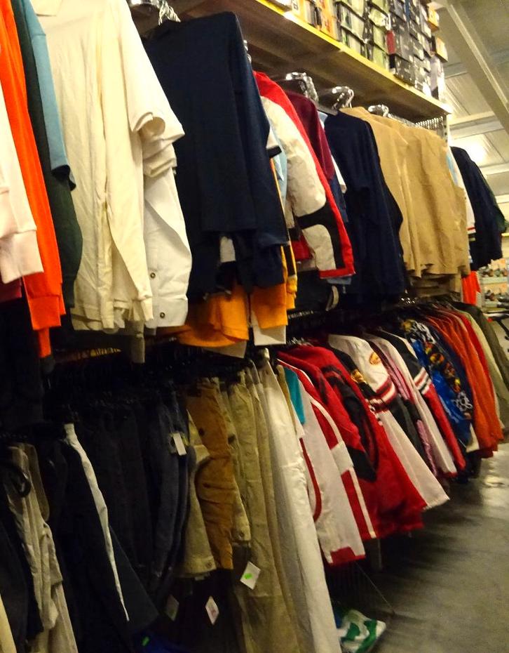 NIEUW Partijtje van 1000 stuks kwaliteit kleding voor Dames,, Kleding | Dames, Dames-kledingpakketten, Nieuw, Ophalen of Verzenden