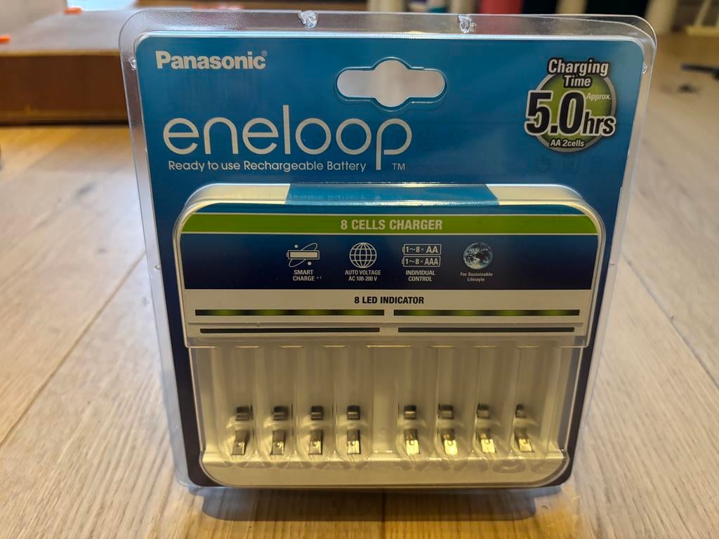 Batterijlader AA of AAA Eneloop, Ophalen, Nieuw