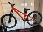 Commencal absolut 24” dirt jumper, Fietsen en Brommers, Ophalen, Stuur 360° draaibaar, 20 tot 24 inch, Aluminium