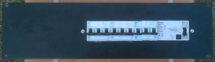 Automatische zekering, 3-fase 32 A, Aansluitpaneel 19 inch, Musique & Instruments, Instruments | Pièces, Utilisé, Autres instruments