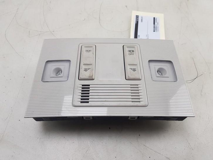 PLAFONNIER AVANT Volkswagen Polo VI (AW1) (01-2017/08-2021), Autos : Pièces & Accessoires, Éclairage, Volkswagen, Utilisé