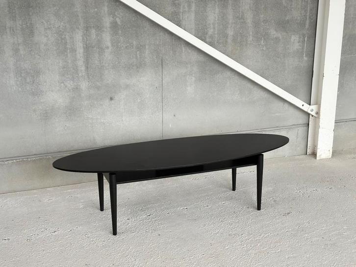 Scandinavische coffeetable, Antiquités & Art, Antiquités | Meubles | Tables, Enlèvement
