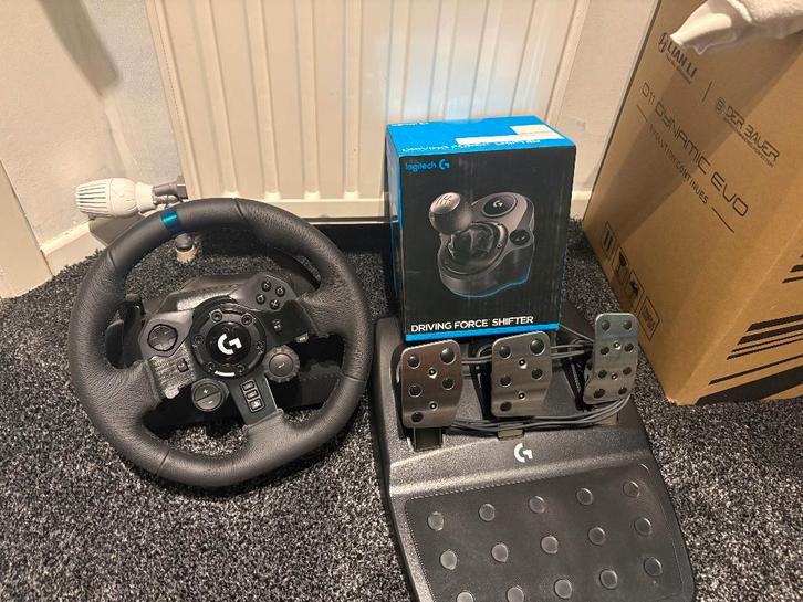 Logitech G923 Racing Stuur + Shifter (PS5 / PS4 / PC) – bijn, Informatique & Logiciels, Joysticks, Comme neuf, Enlèvement
