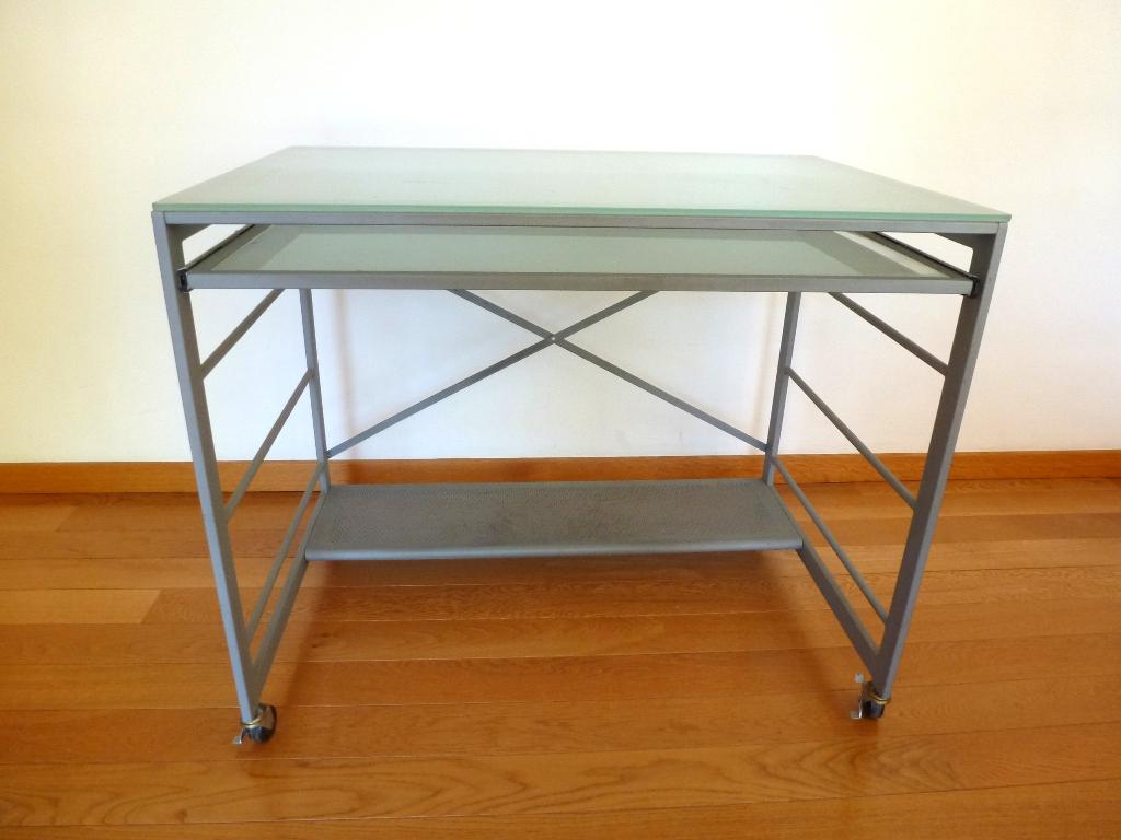 Metalen bureau met glazen blad, Enlèvement, Comme neuf