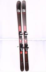 184 skis freeride VOLKL M5 MANTRA, cadre en titane, Carving, Enlèvement ou Envoi, Skis, Utilisé