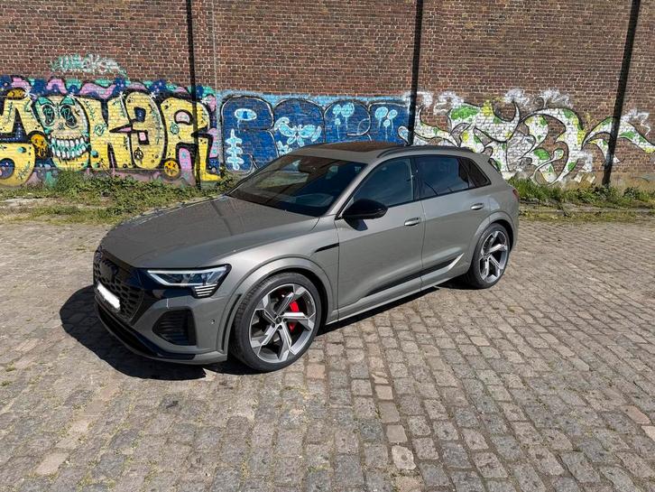 Audi Sq8 Etron met garantie, Auto's, Audi, Particulier, Q8 e-tron, 360° camera, 4x4, ABS, Achteruitrijcamera, Adaptieve lichten