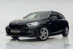 BMW 118 Ia M-Pakket! Sfeer, Led, ACC, Open dak! Garantie!, Auto's, 1 Reeks, Gebruikt, 1885 kg, Zwart