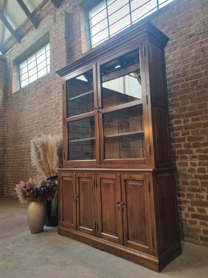 Buffet/vitrine en chêne LIVRAISON GRATUITE, Maison & Meubles, Armoires | Buffets, Comme neuf, 200 cm ou plus, 150 à 200 cm, 50 à 75 cm