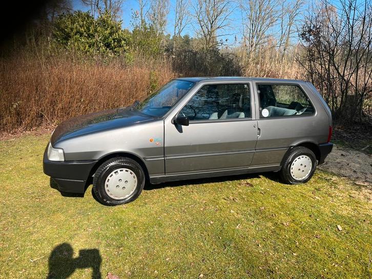 Fiat uno, Auto's, Fiat, Particulier, Uno, Benzine, Euro 3, Berline, 3 deurs, Handgeschakeld, Zilver of Grijs, Blauw, Stof, Voorwielaandrijving