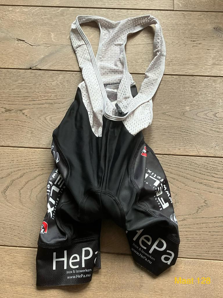 Wielerbroek - Maat 128, Kinderen en Baby's, Kinderkleding | Maat 128, Ophalen of Verzenden, Gebruikt, Jongen of Meisje, Sport- of Zwemkleding