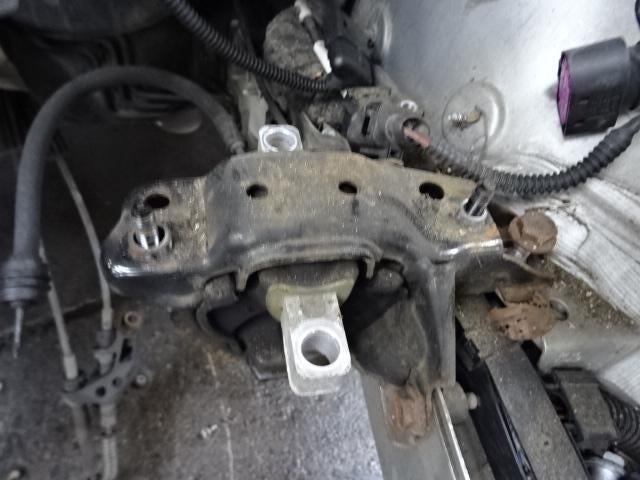 SUPPORT BOITE DE VITESSES Volkswagen Polo IV (9N1 / 2/3), Utilisé, Volkswagen