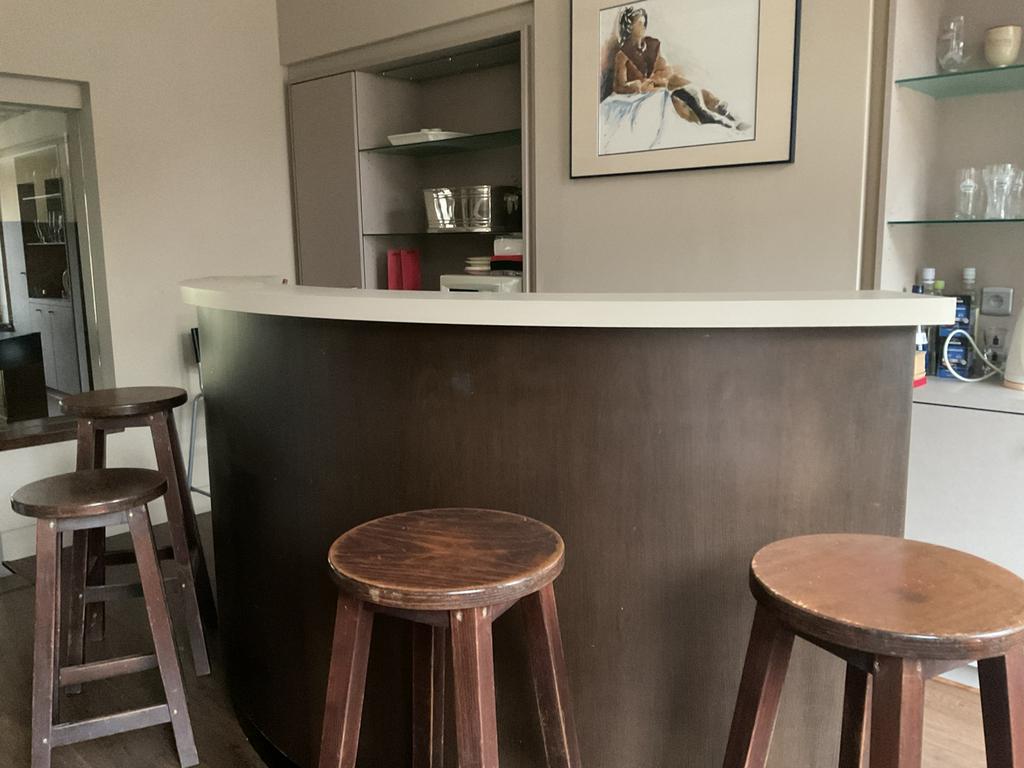 Toog, Ophalen, Barinrichting