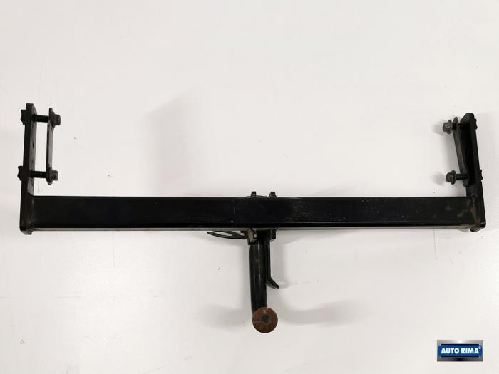 Crochet d'attelage d'un Volvo V60, -, 3 mois de garantie, -, -