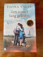 Boek ‘Een zomer lang geleden ’ van Fiona Valpy, Boeken, Ophalen of Verzenden, Zo goed als nieuw, Fiona Valpy, Europa overig