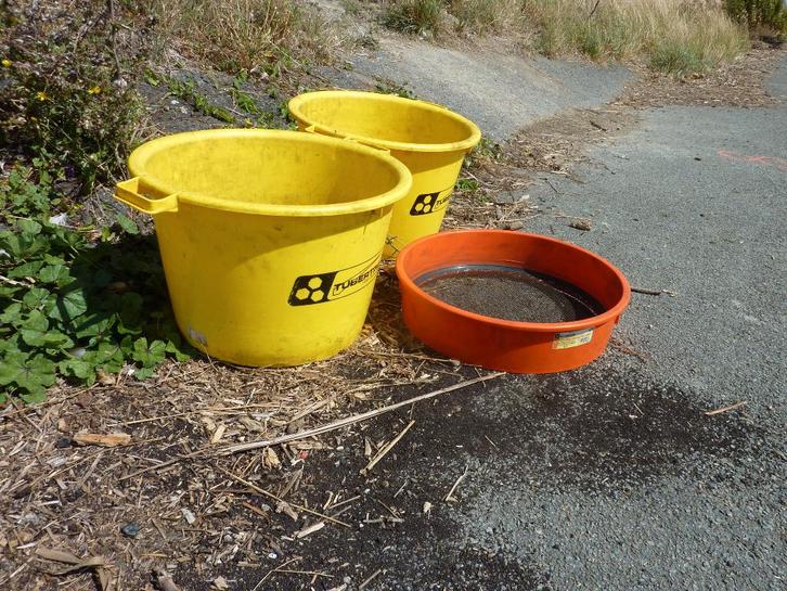 Tubertini emmer 40l met zeef 3mm, Sports nautiques & Bateaux, Pêche à la ligne | Poissons blancs, Utilisé, Canne à lancer, Enlèvement ou Envoi