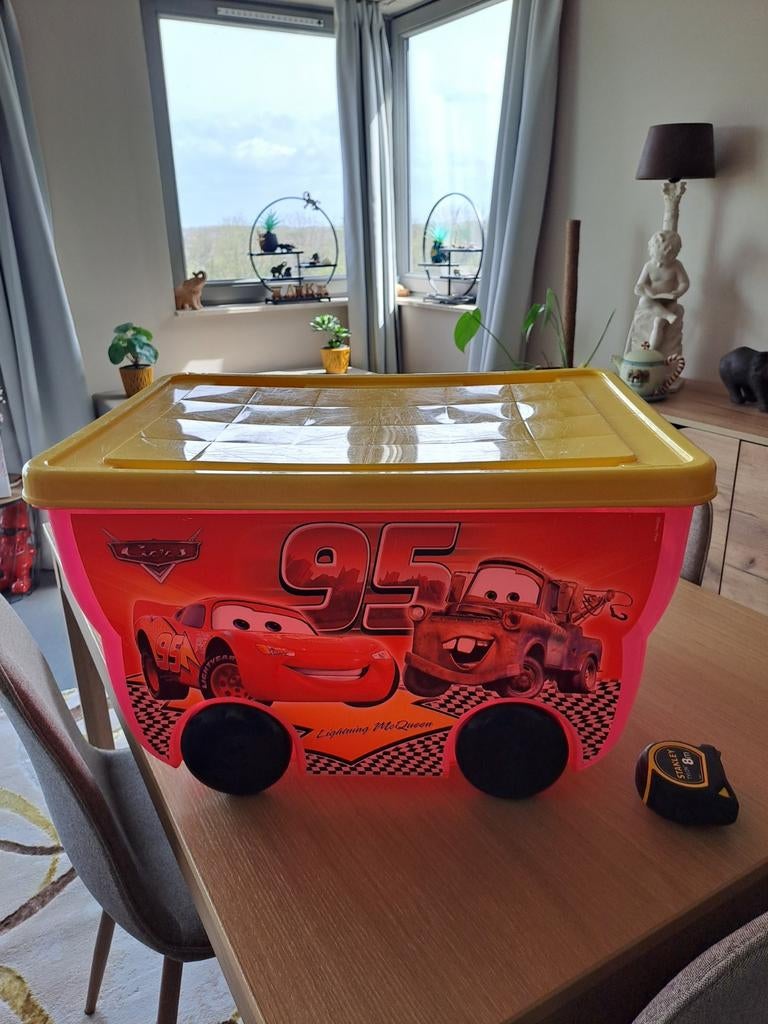 2 bakken voor speelgoed, Ophalen