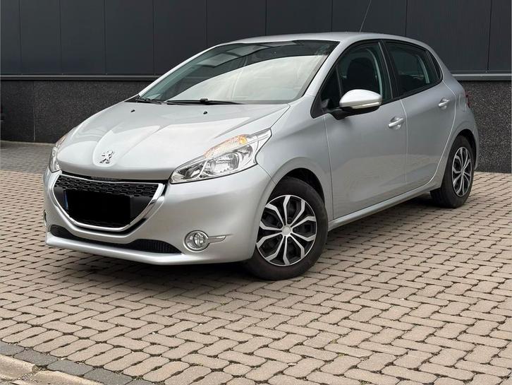 Peugeot 208, Autos, Peugeot, Particulier, USB, Essence, Euro 6, Hatchback, 5 portes, Argent ou Gris, Enlèvement