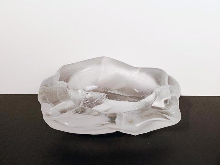 VAL SAINT LAMBERT: Vide-Poche Brutaliste en cristal givré., Antiquités & Art, Antiquités | Verre & Cristal, Envoi