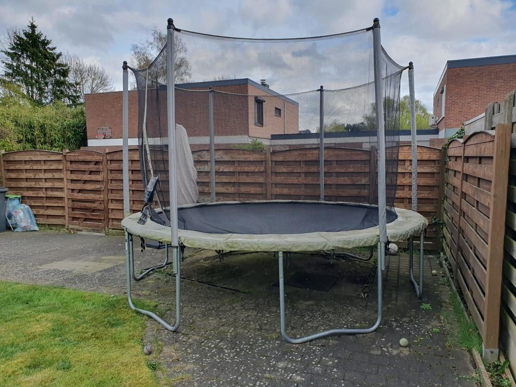 Gratis trampoline zelf af te breken, Enlèvement