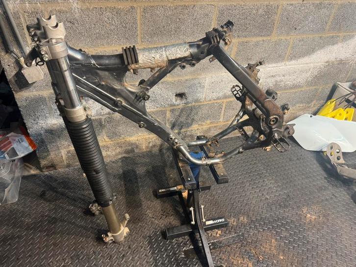 Frame met papieren | Suzuki DRZ 400, Motoren, Onderdelen | Suzuki, Ophalen