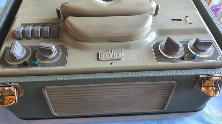 Revox D36 Le Revox a à peine été utilisé, il est dans les 34, TV, Hi-fi & Vidéo, Enregistreurs audio, Magnétophone, Avec protection anti-poussière
