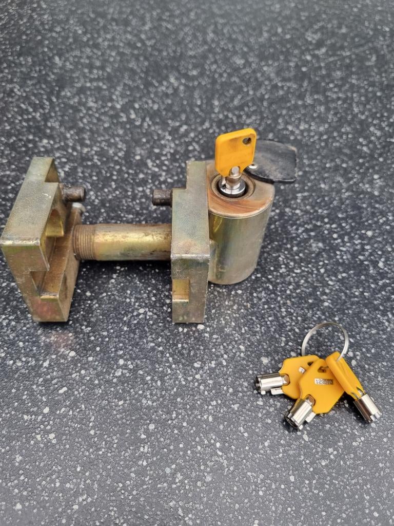 Aanhangwagenslot, Ophalen