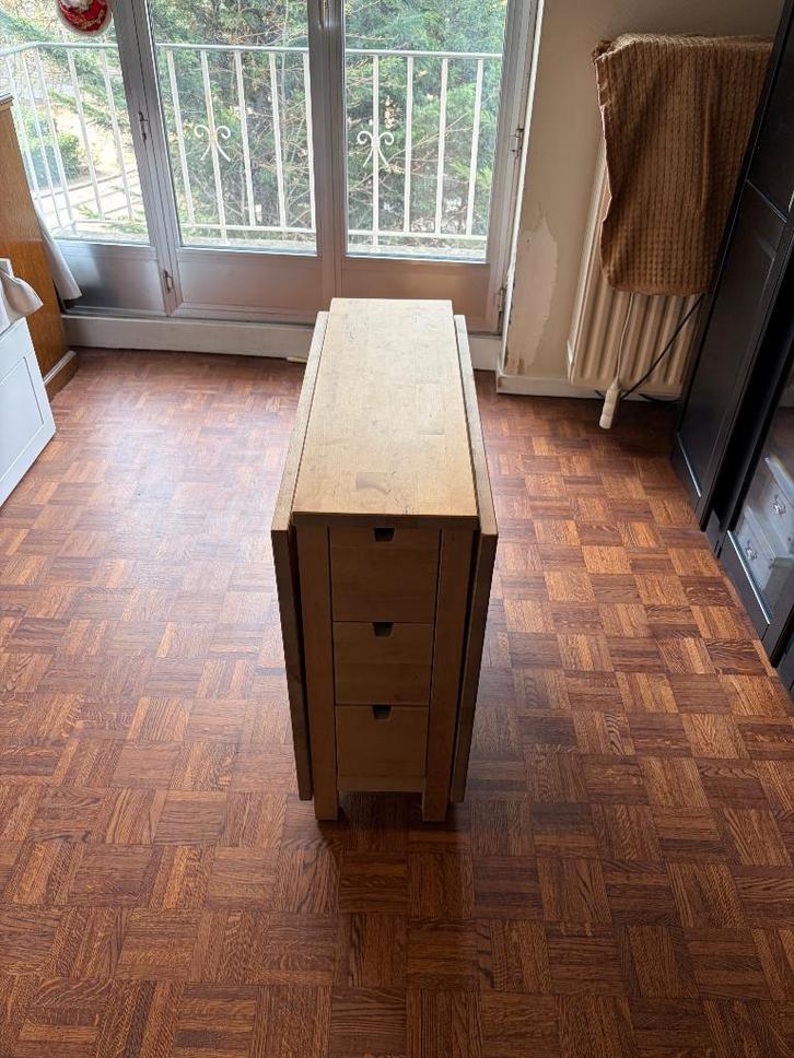 Table pliante en bois avec tiroirs intégrés – gain de place, Maison & Meubles, Tables | Tables de salon, Enlèvement