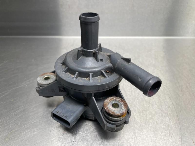 POMPE A EAU Toyota Yaris III (P13) (|G904052010|), Utilisé, Toyota