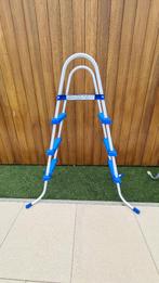 Échelle de piscine Intex, Enlèvement, Comme neuf, Échelle