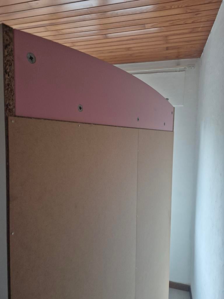 Kleerkast voor meisje.kleur roos met wit .Met deur spiegel ., Ophalen, Zo goed als nieuw, Eenpersoons, Prinseces kast met spiegel en nachtkastje