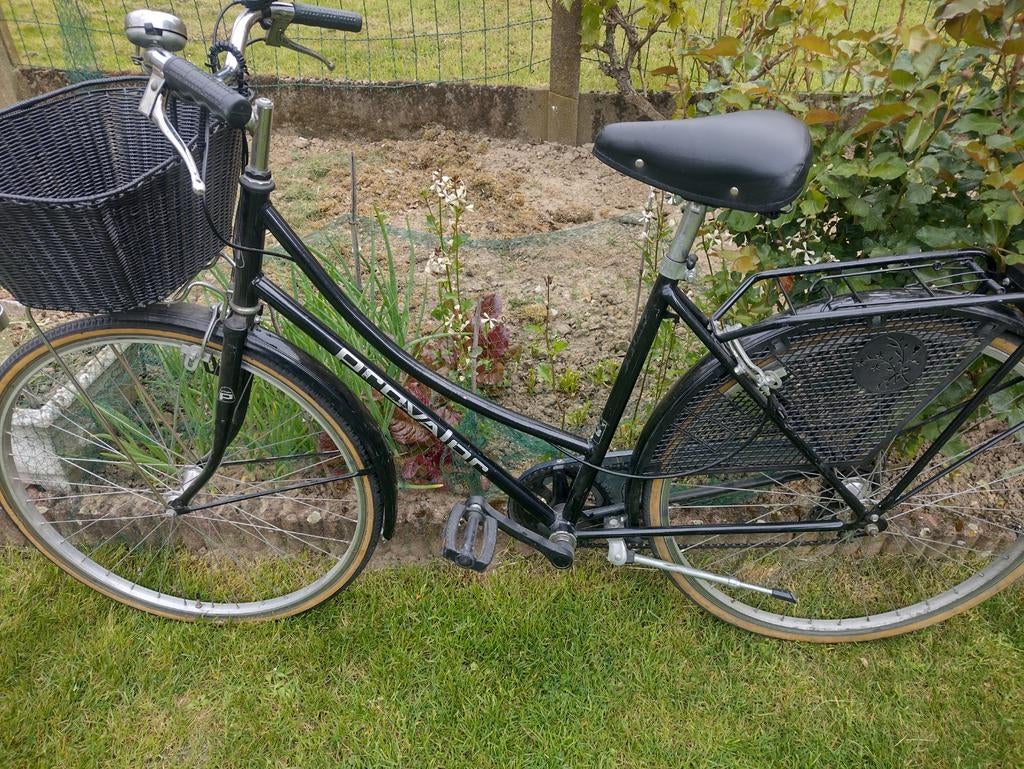 VELO PROVALOR 28"POUCES AVEC PANIER 5V, Vélos & Vélomoteurs, Enlèvement, Vitesses