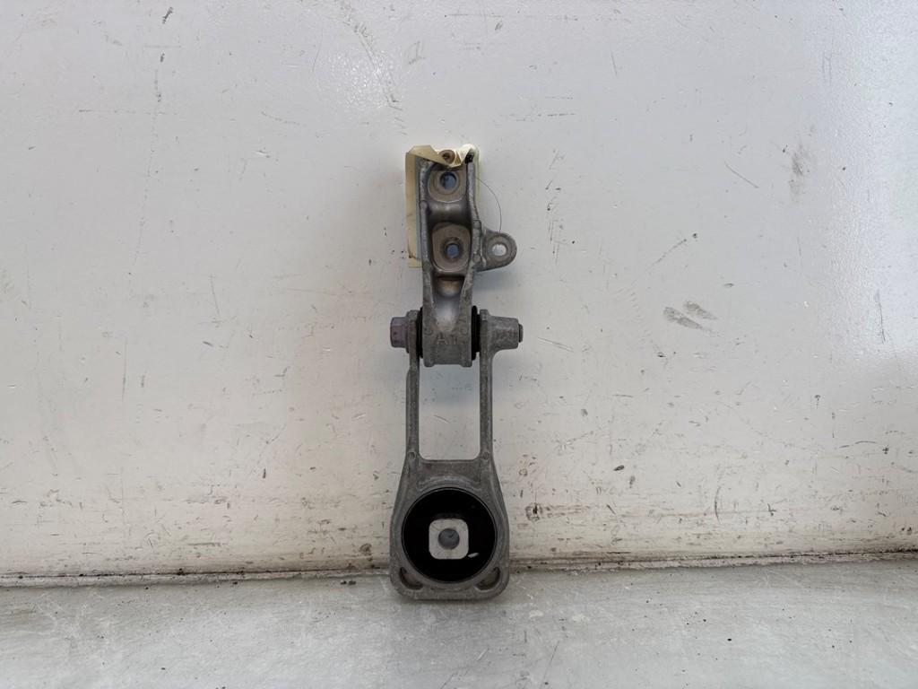 SUPPORT BOITE DE VITESSES Toyota Yaris Cross (PB1 / PJ1), Autos : Pièces & Accessoires, Utilisé, Toyota