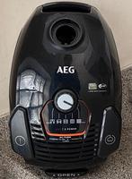 Aspirateur AEG. Livraison gratuit à Région Bruxelles ✅, Electroménager, Enlèvement, Utilisé, Sac à poussière, Aspirateur