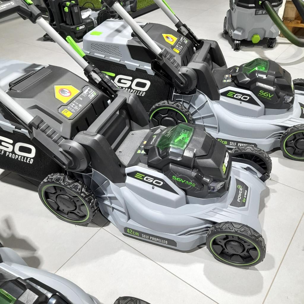 EGO Accumaaier 42cm LM1702E-SP Zelftrekker, Ophalen, Cirkelmaaier, Versnellingen, Accu-grasmaaier