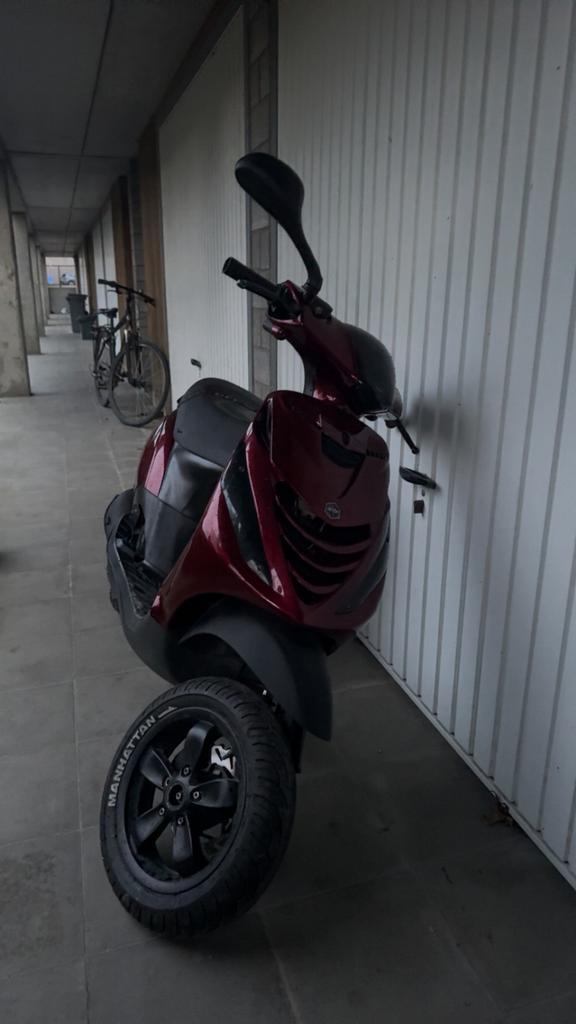 Piaggio zip 70cc, Fietsen en Brommers, Scooters | Piaggio, Zo goed als nieuw, Zip, Klasse A (25 km/u), Benzine, Ophalen