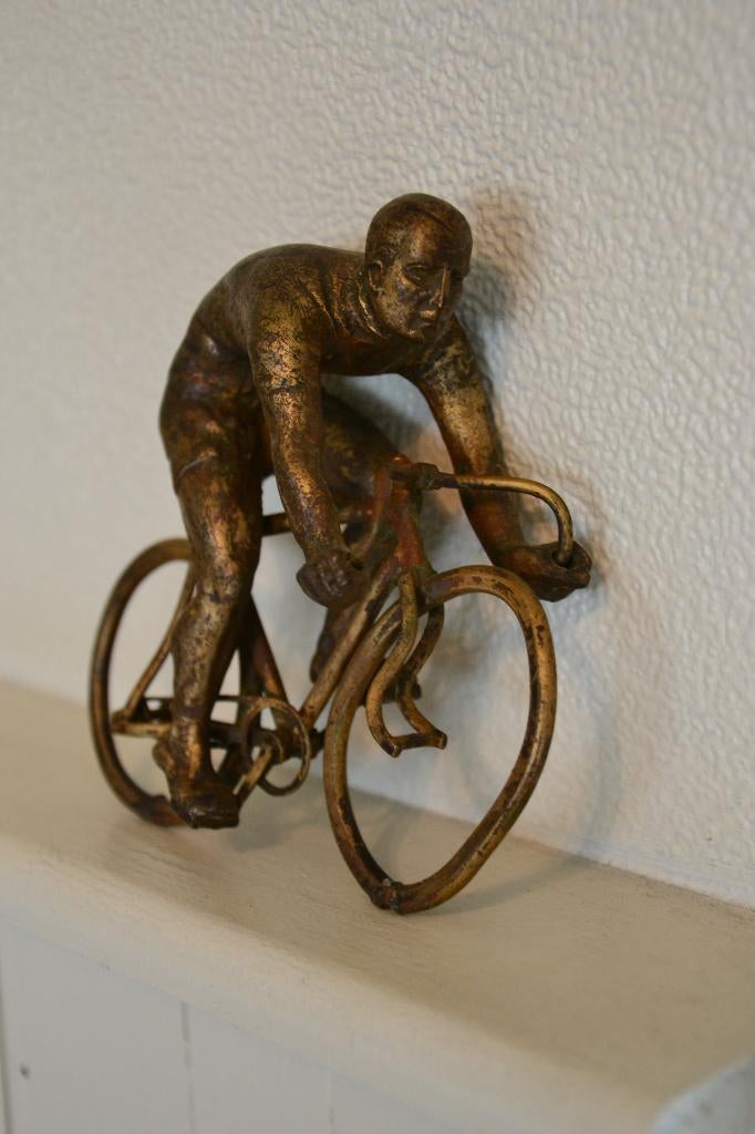 statue en bronze, Enlèvement