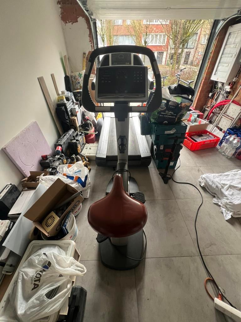 Technogym Bike Excite 500 Old Self-Powered Version, Ophalen, Zo goed als nieuw, Benen