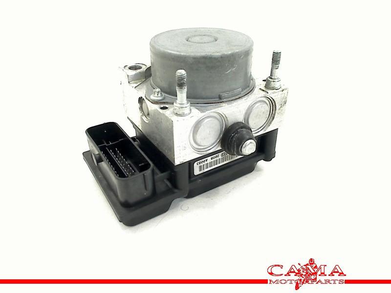 BLOC ABS (FREINS ANTI-BLOCAGE) Monster 796 2009-2010 (M796), Motos, Pièces | Ducati, Utilisé