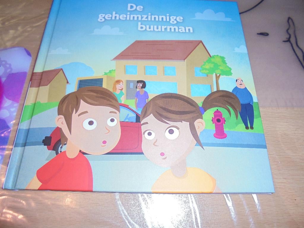NIEUW kinderboek De geheimzinnige buurman, Ophalen of Verzenden, Nieuw, Jongen of Meisje