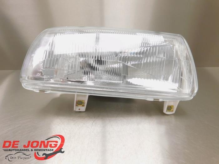 Koplamp rechts van een Volkswagen Vento, Auto-onderdelen, Verlichting, Volkswagen, Gebruikt, 3 maanden garantie, Ophalen of Verzenden