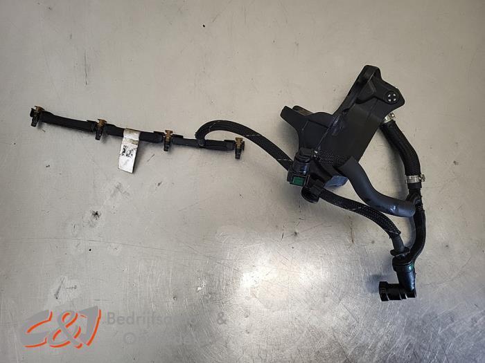 Tuyau retour carburant d'un Peugeot Partner, Autos : Pièces & Accessoires, Systèmes à carburant, Peugeot, Utilisé, 3 mois de garantie