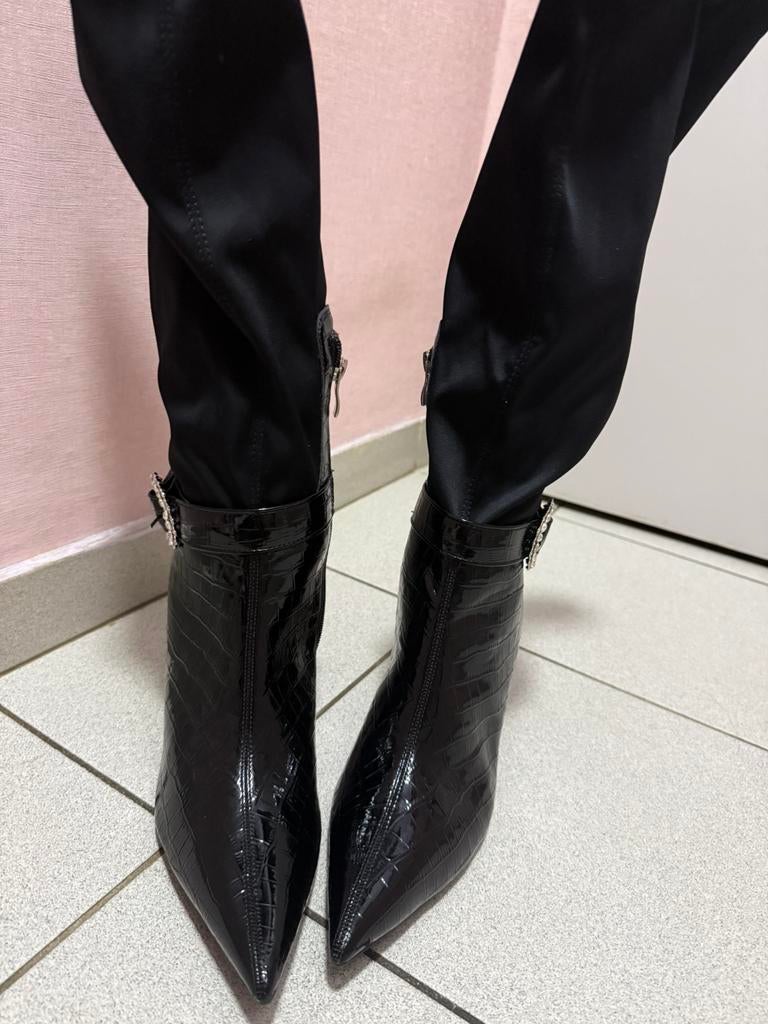 Feestelijke Moderne Laarzen met lagere hak maat 40 Zwart 30€, Enlèvement, Comme neuf, Noir