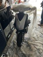 YM50QT-C,50c,2sleutels,05/2010,ongebruikt in krat,klaasA25km, Fietsen en Brommers, Scooters | Peugeot, Ophalen, Overige modellen