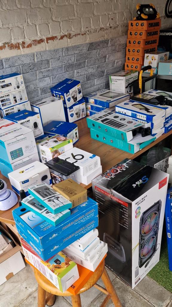 Marchandise brocante braderie bénéfice assuré, Divers, Lots de brocante