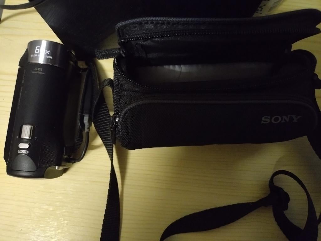 Sony CX405 + boîte + sac + lumière LED + support poignée, TV, Hi-fi & Vidéo, Caméscopes numériques, Utilisé, Caméra, Sony, 20x ou plus