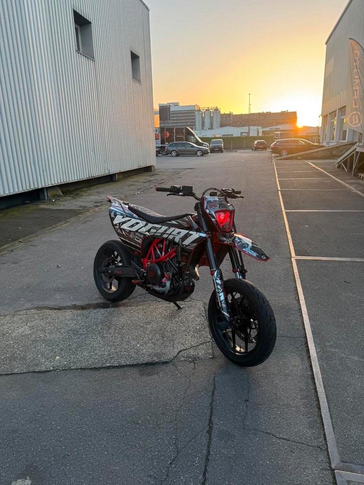 Gasgas 700 sm “35kw”, Fietsen en Brommers, Brommers | Crossbrommers, Zo goed als nieuw, Overige merken, Ophalen